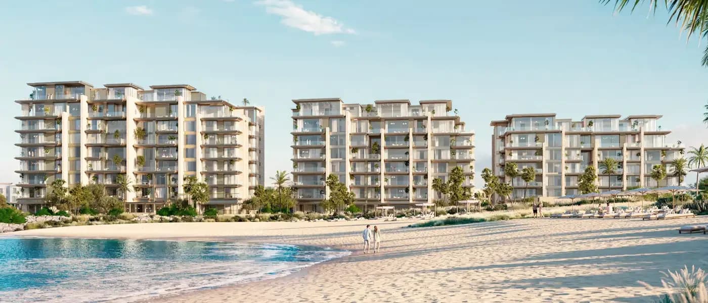 Solaya at La Mer